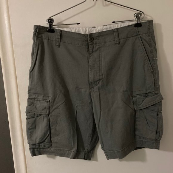 Old Navy cargo shorts - Picture 1 of 6